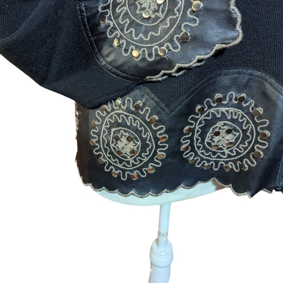Victor Costa Designer Black Wool/Vegan Leather Embroidered Studded Jacket Sz S - Picture 4 of 12